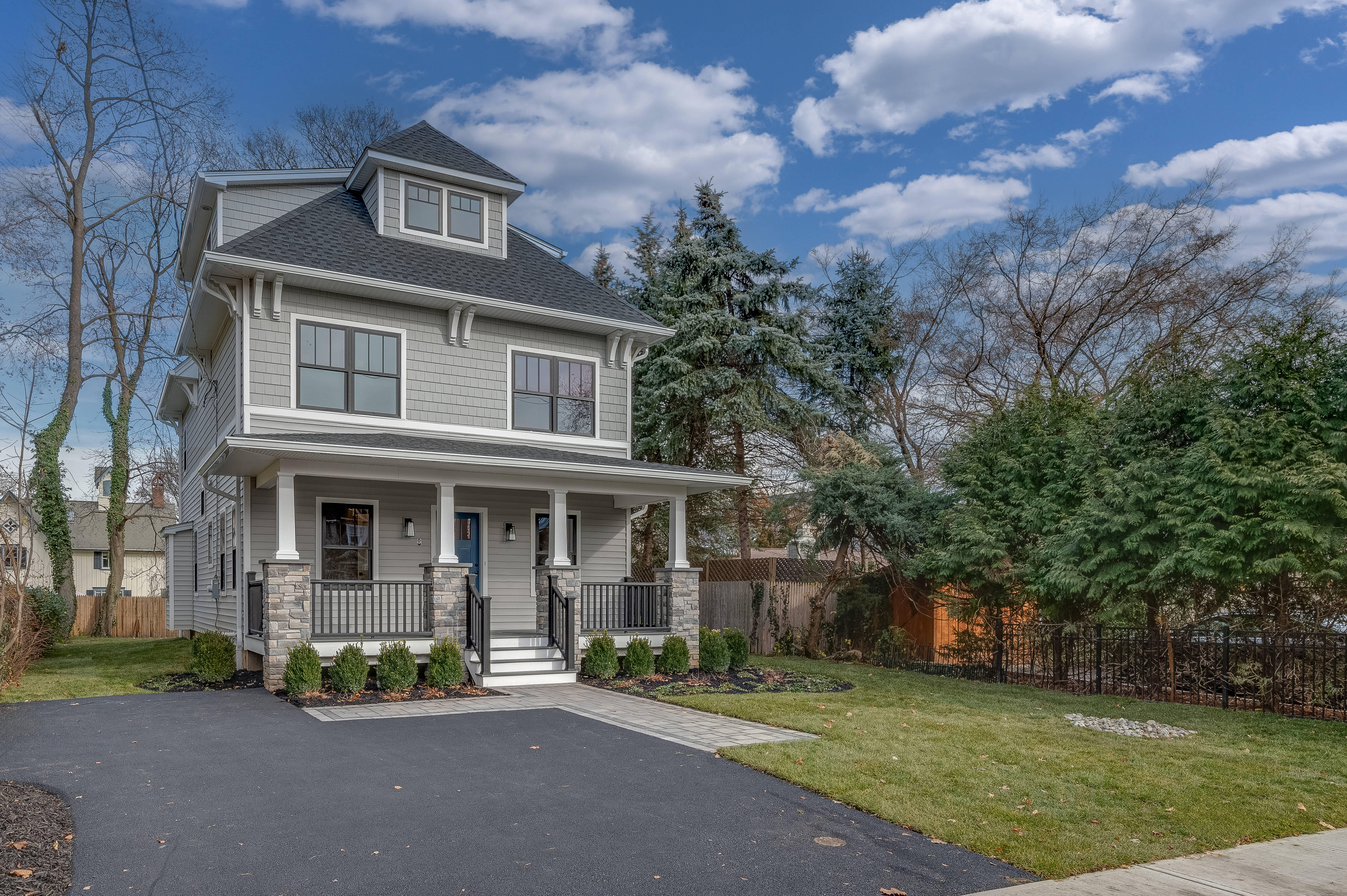 8 Mansfield Avenue